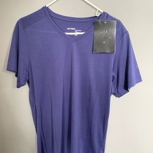 NWT Arc’teryx v neck